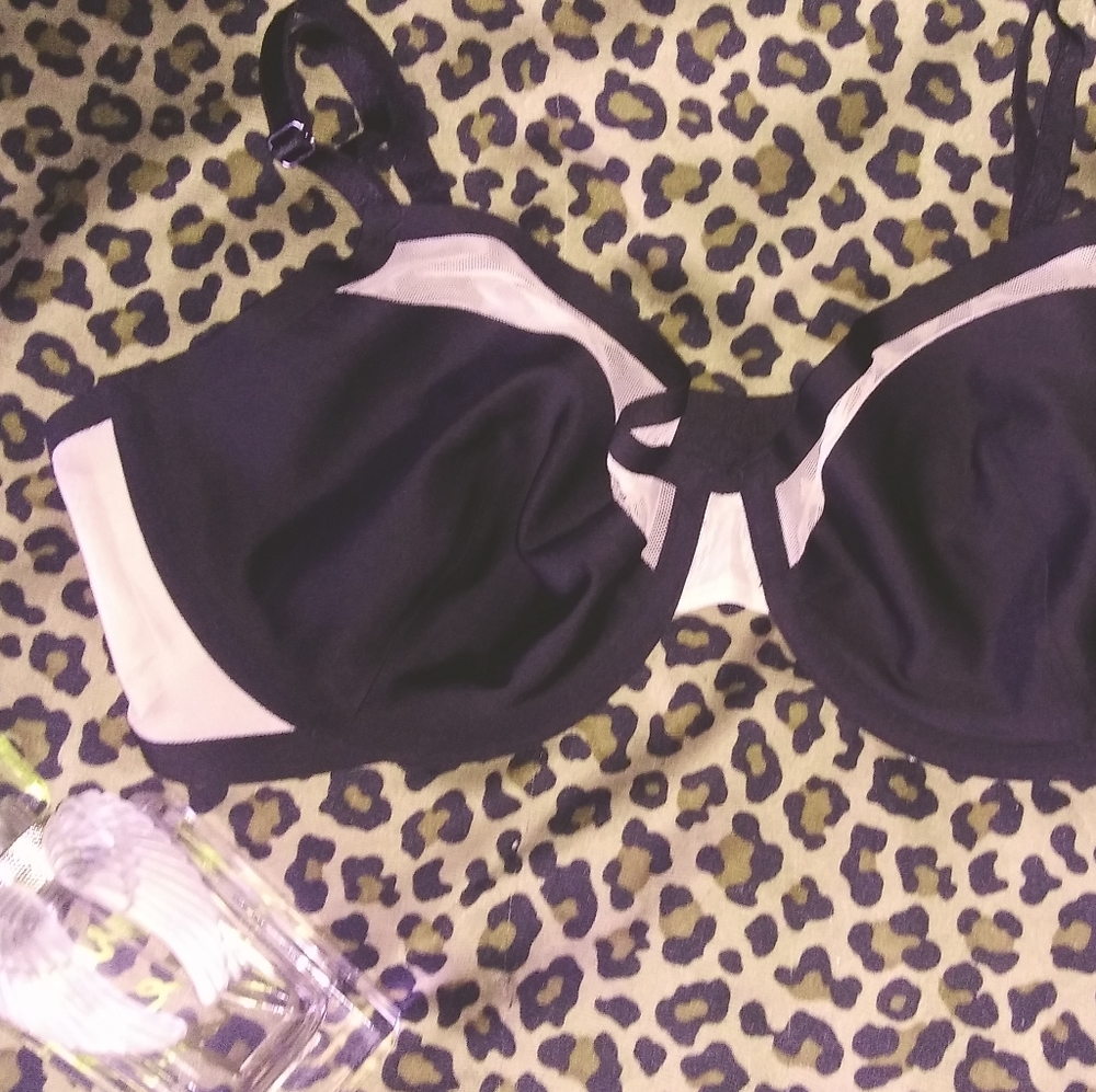 VS Wicked Bra - Picture 8 of 9